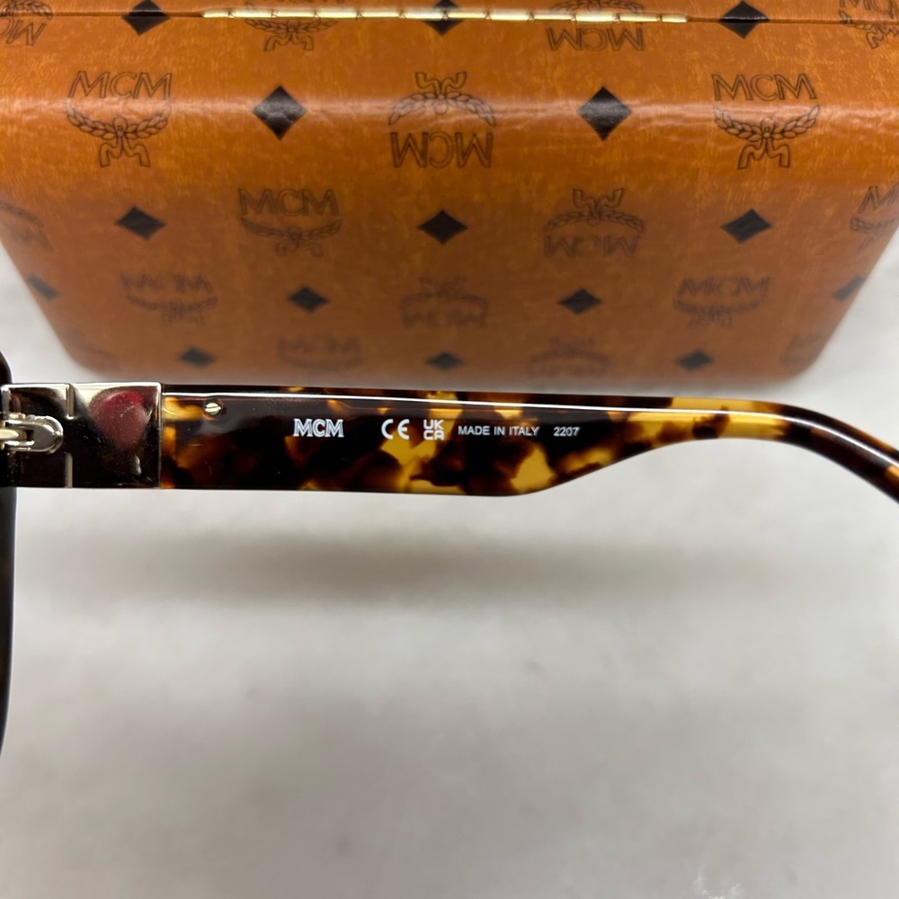 MCM Sunglasses New - So Classy - Picture 8 of 8
